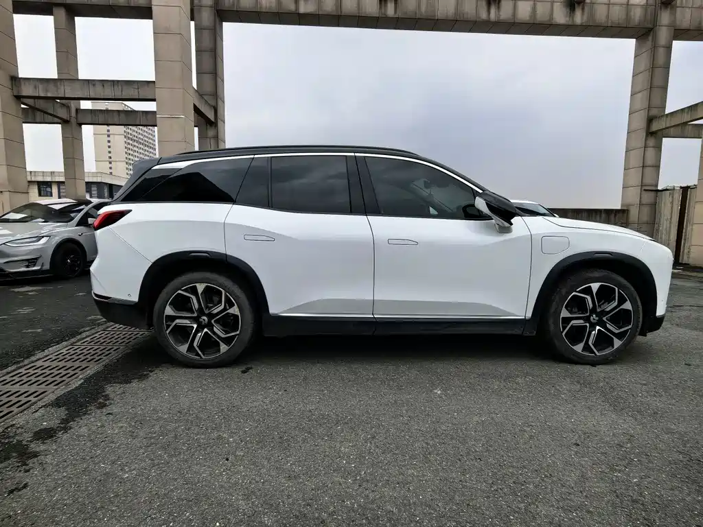 NIO NIO ES8
