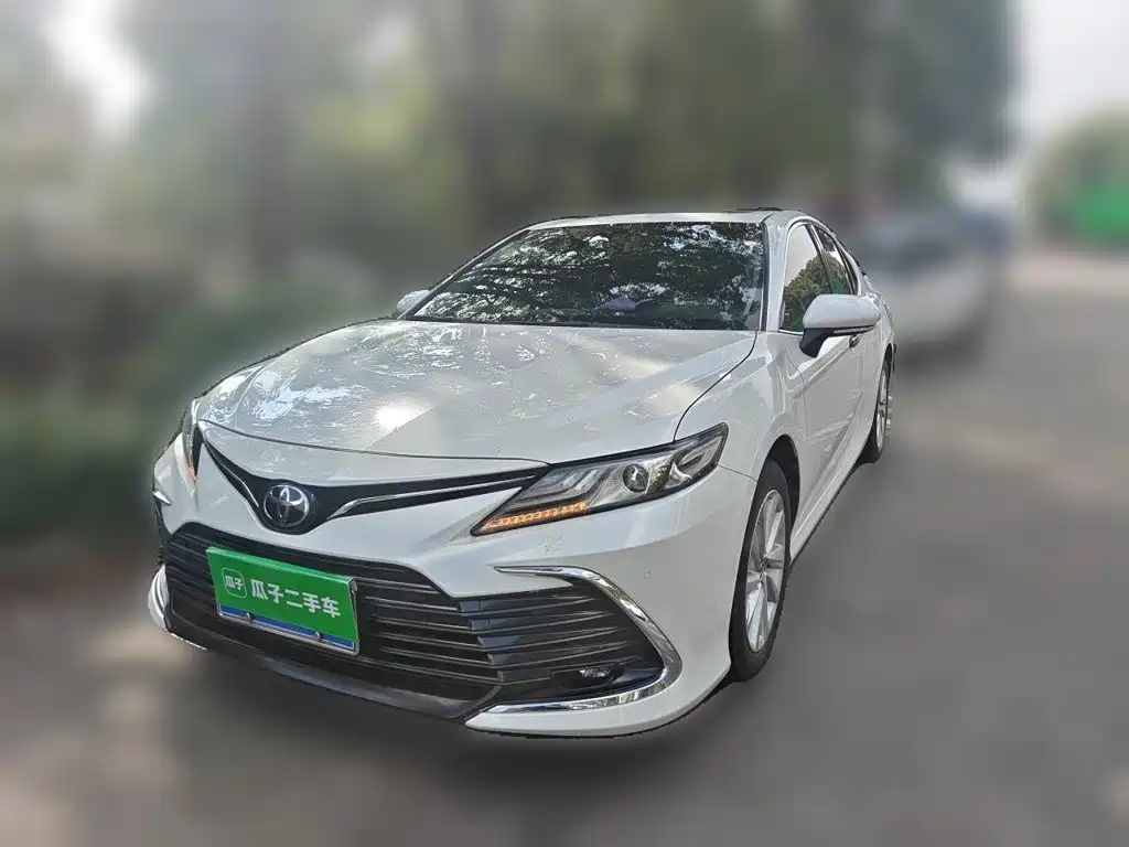 Toyota Camry — миниатюра 2