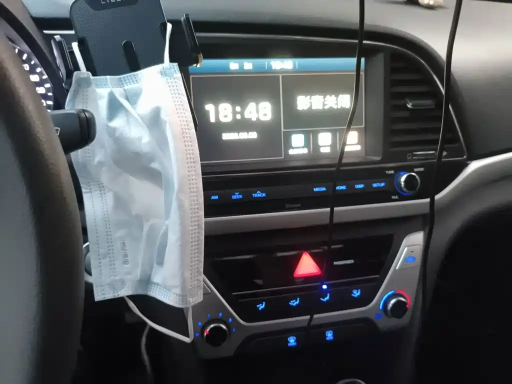 Hyundai Elantra — миниатюра 10