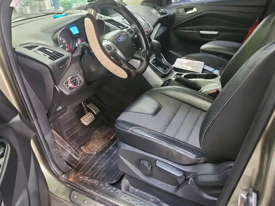 Ford Kuga — миниатюра 9