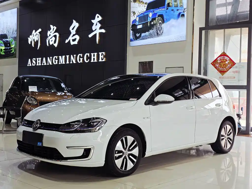 Volkswagen Golf EV 2020