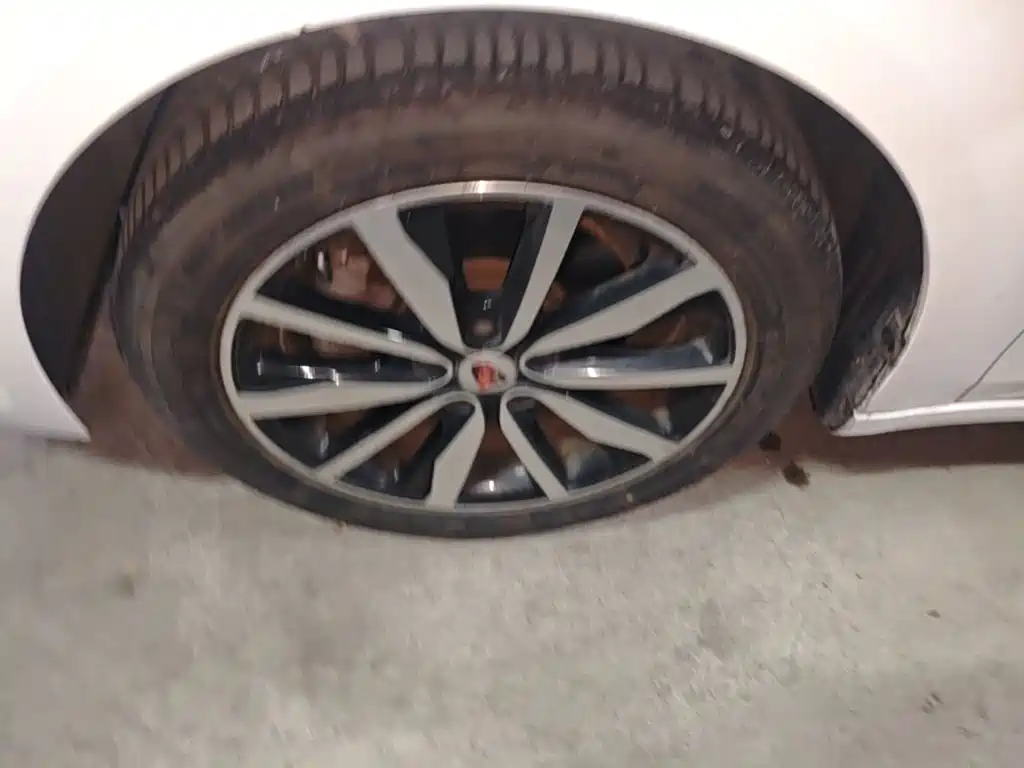 Roewe i6 Classic — миниатюра 23