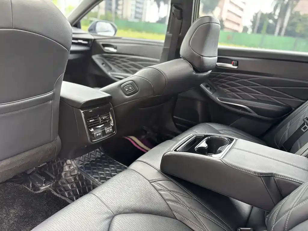 Toyota Avalon — миниатюра 13