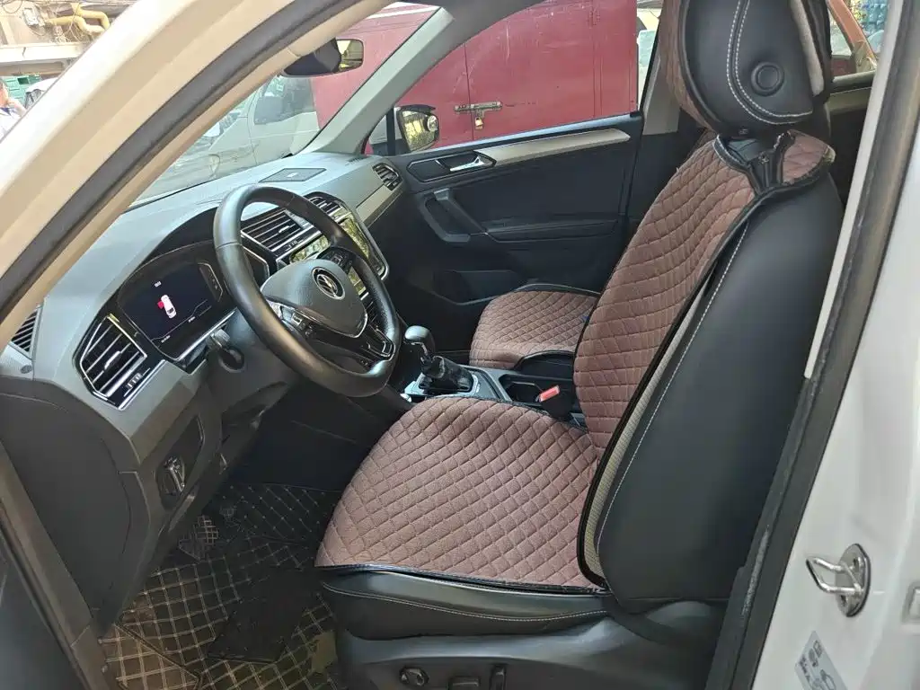 Volkswagen Tiguan L PHEV — миниатюра 16