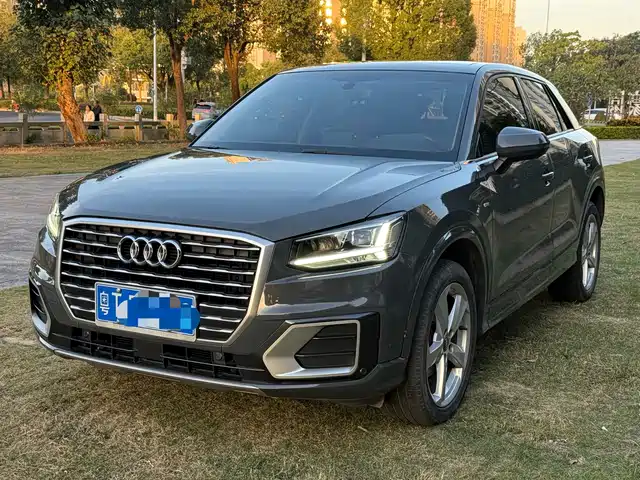 audi q2l