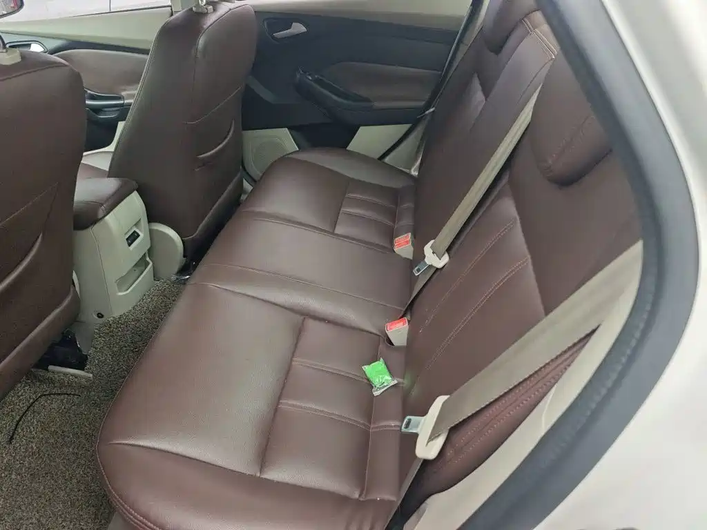 Ford Focus — миниатюра 13