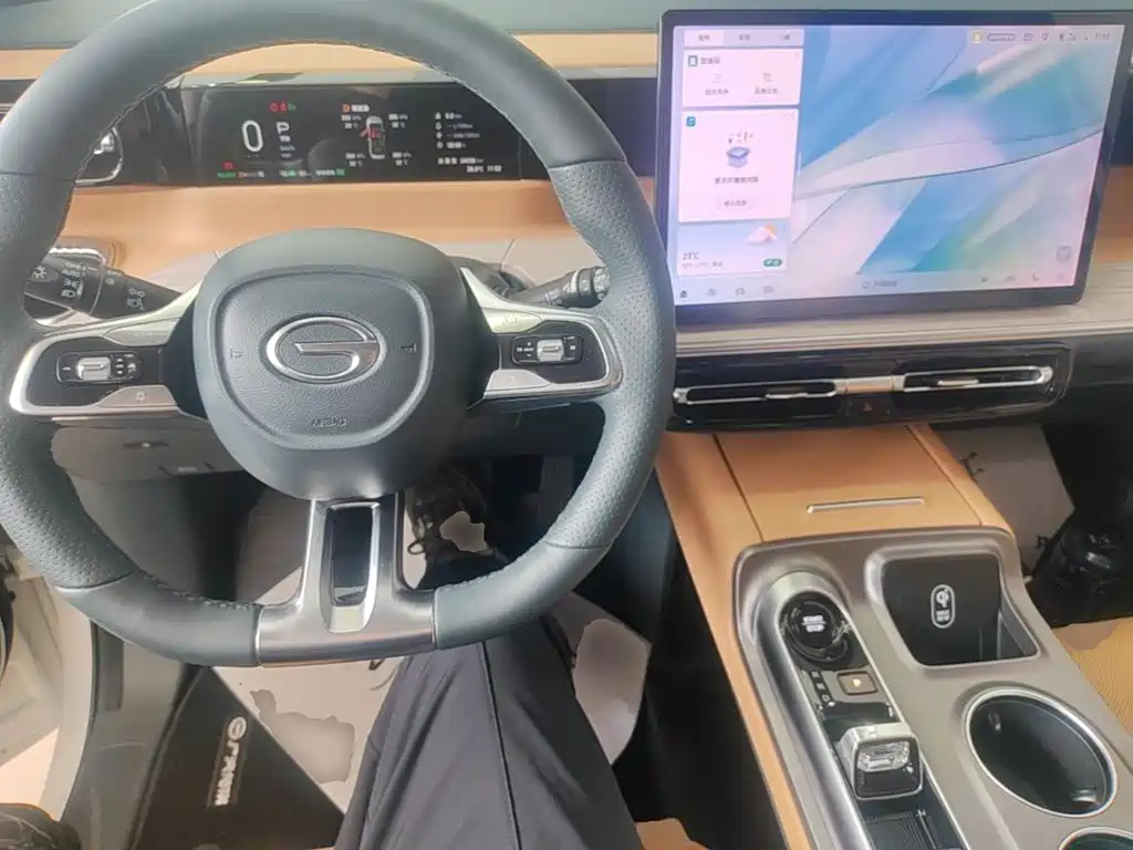 GAC Motor Trumpchi E8 PHEV — миниатюра 10