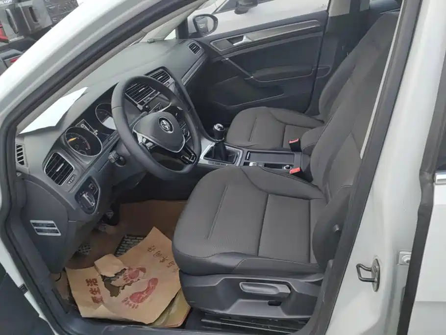 Volkswagen Golf — миниатюра 9