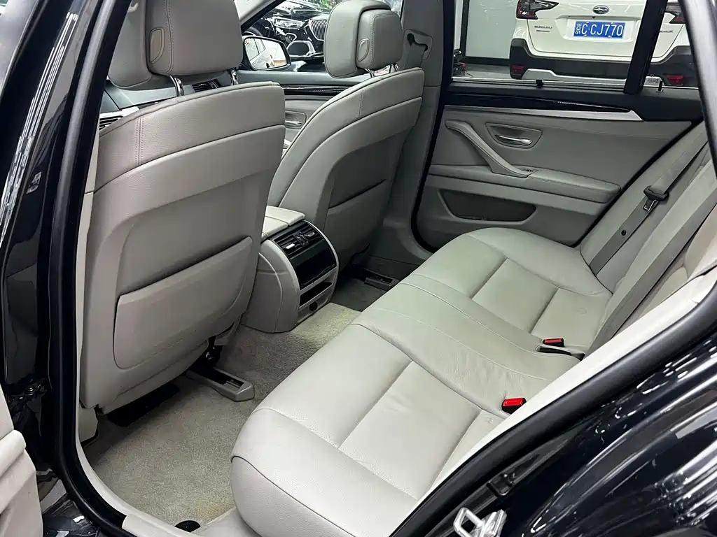 BMW 5 Series (Import) — миниатюра 20