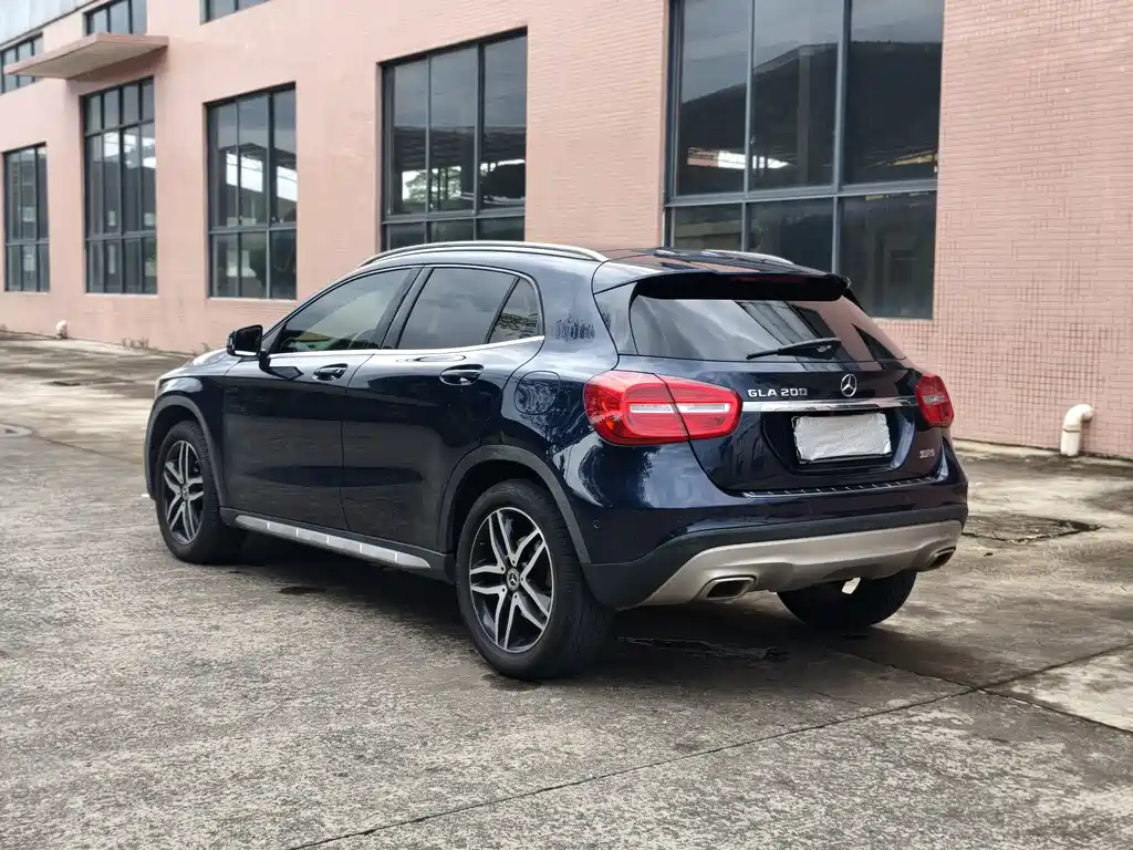 Mercedes-Benz GLA 2016 GLA 200 Fashion