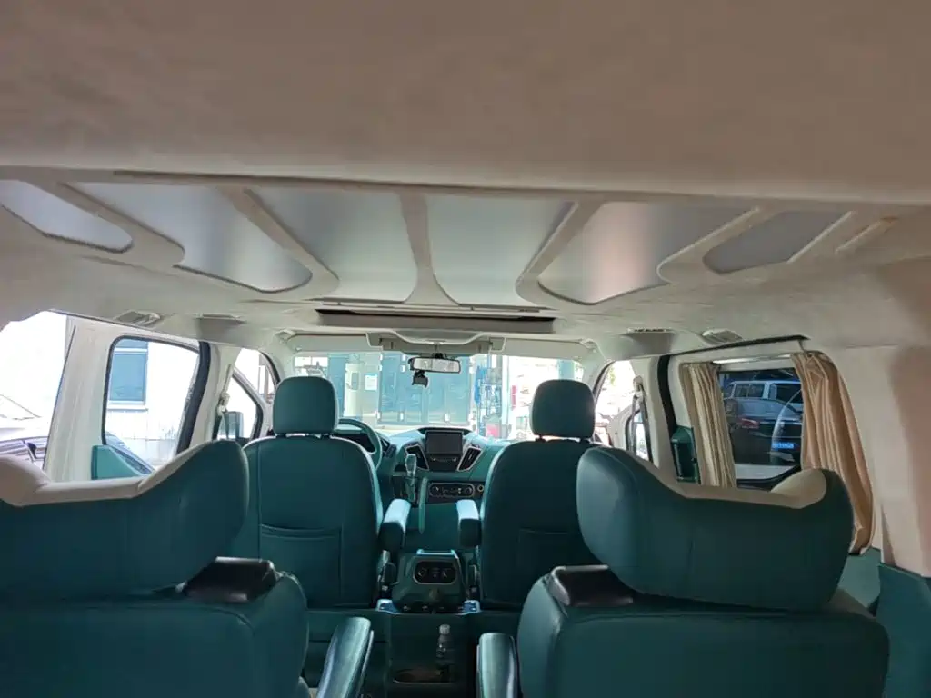 Ford Tourneo — миниатюра 18