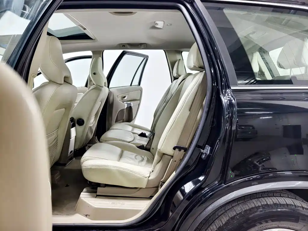 Volvo XC90 — миниатюра 15