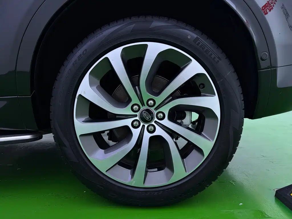 Land Rover Discovery Sport Hybrid — миниатюра 35