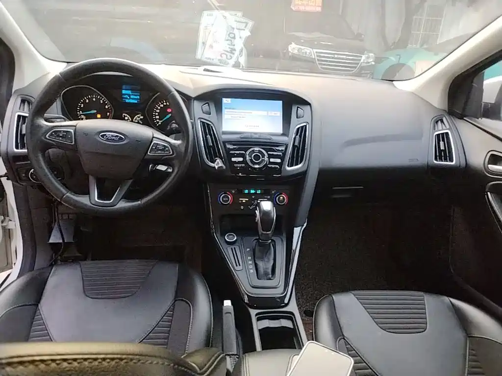 Ford Focus — миниатюра 10