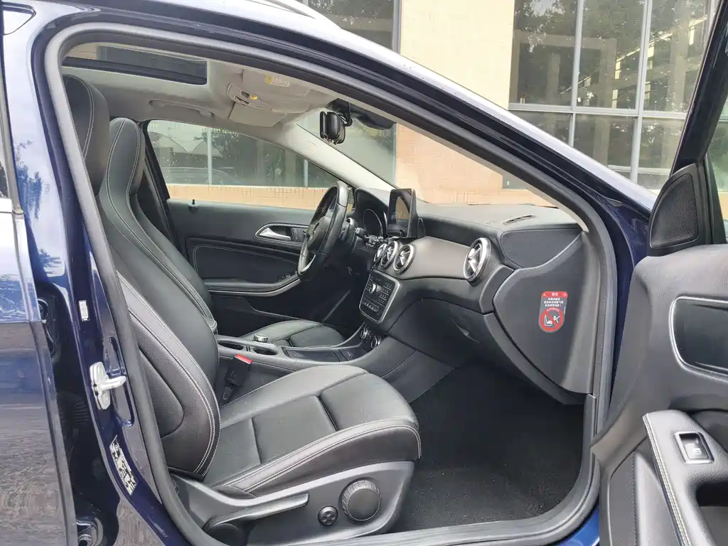 Mercedes-Benz GLA 2016 GLA 200 Fashion
