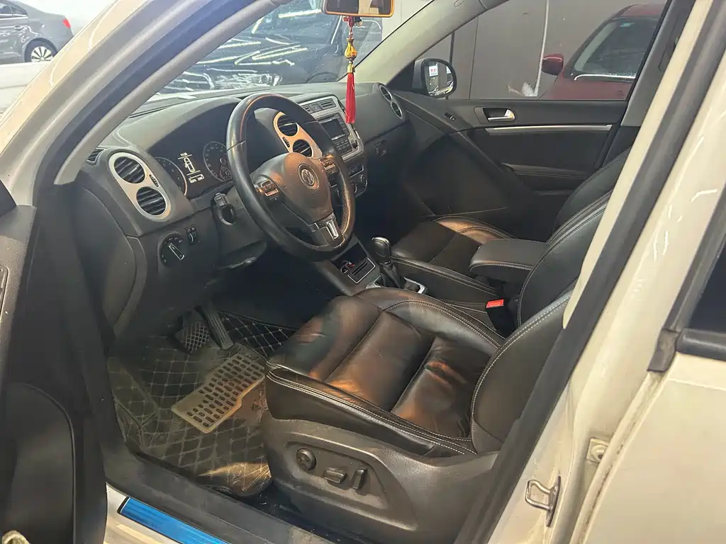 Volkswagen Tiguan — миниатюра 2