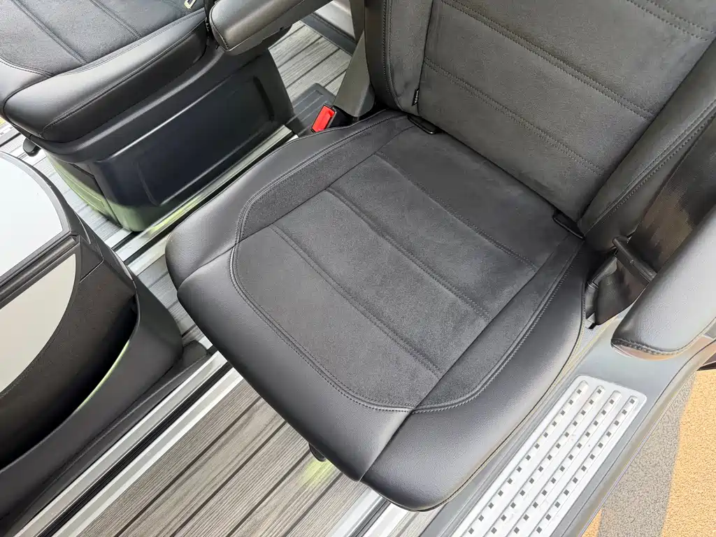 Volkswagen Multivan — миниатюра 22