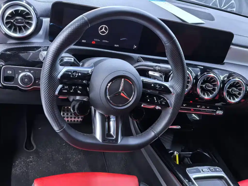 Mercedes-Benz CLA A MG 2025 AMG CLA 35 4MATIC