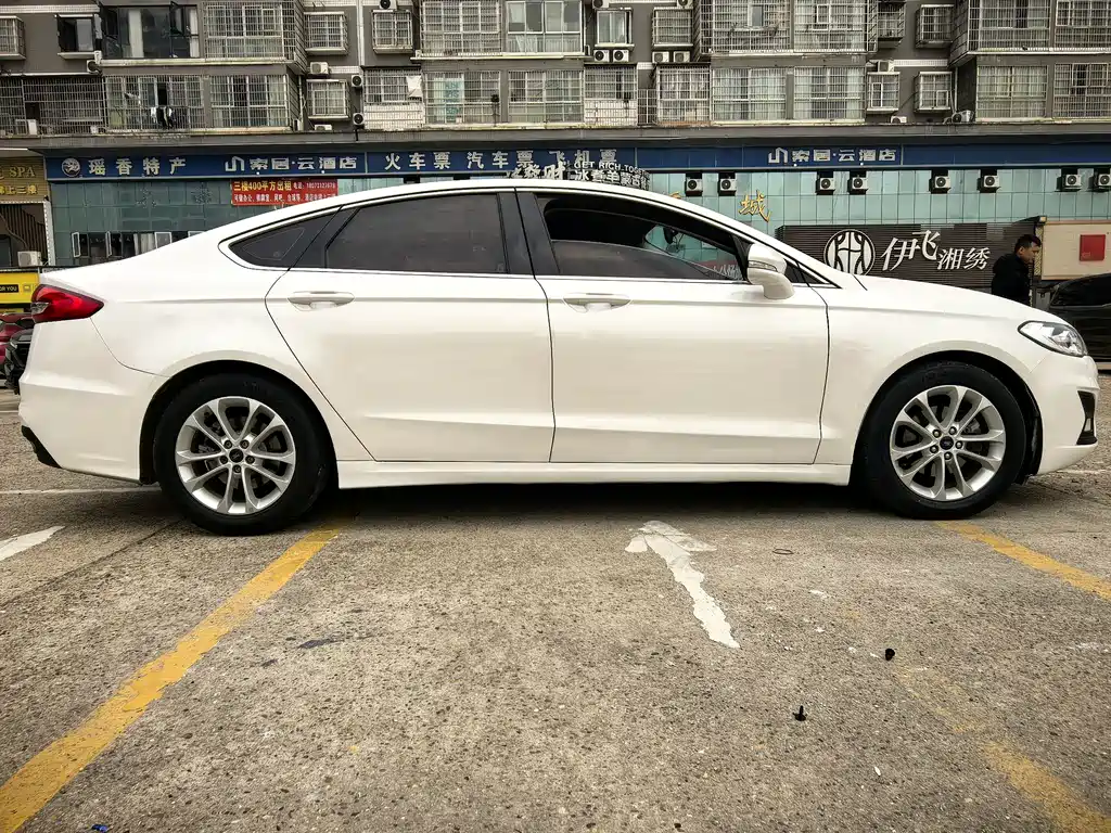 Ford Mondeo 2020 EcoBoost 180 Fashion