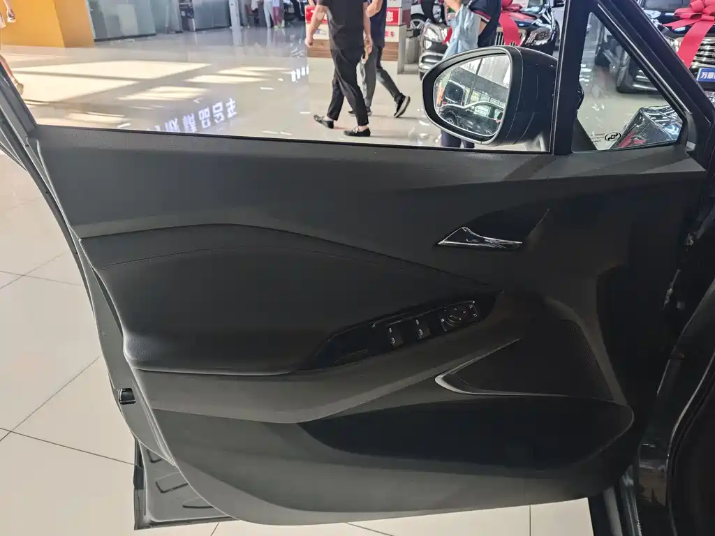 Chevrolet Orlando 2018 Redline 530T AT （5+2 ） V