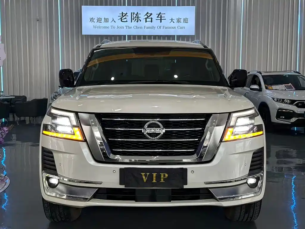 NISSAN TOURE