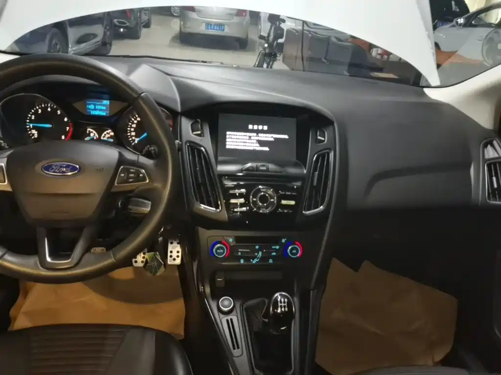 Ford Focus — миниатюра 13