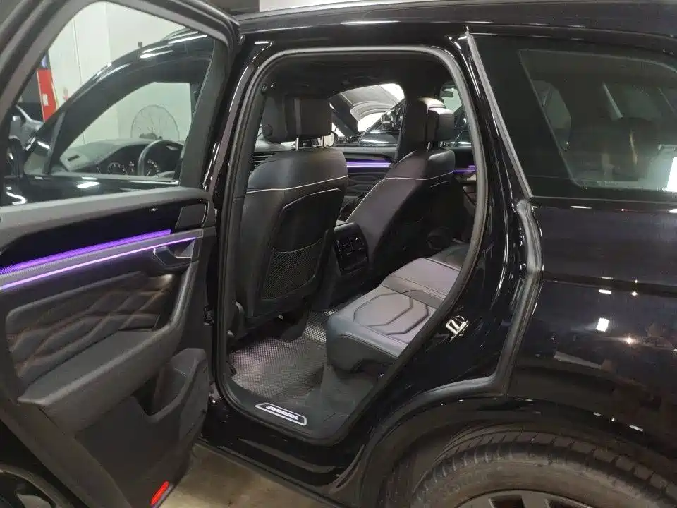 Volkswagen Touareg — миниатюра 7