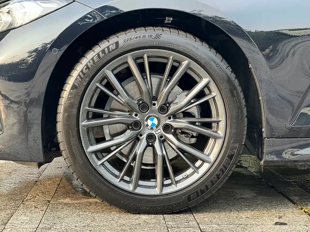 BMW 3 Series — миниатюра 10