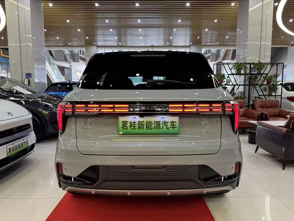 Lynk & Co 01 — миниатюра 16