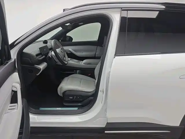 NIO ES6 - фото 14
