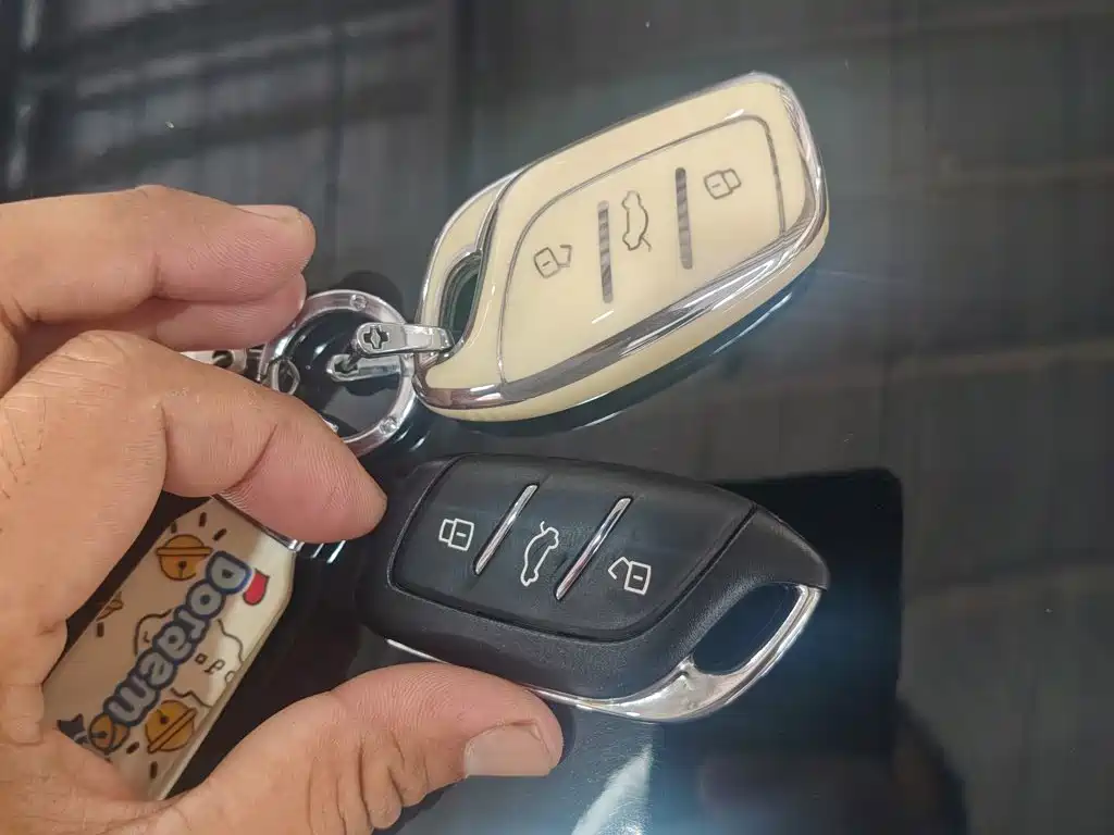 Roewe RX5 New Energy — миниатюра 9