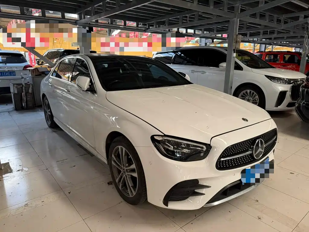 Mercedes-Benz E-Class — миниатюра 3
