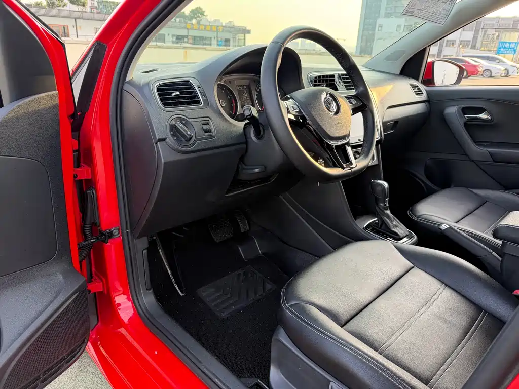 Volkswagen Polo — миниатюра 6
