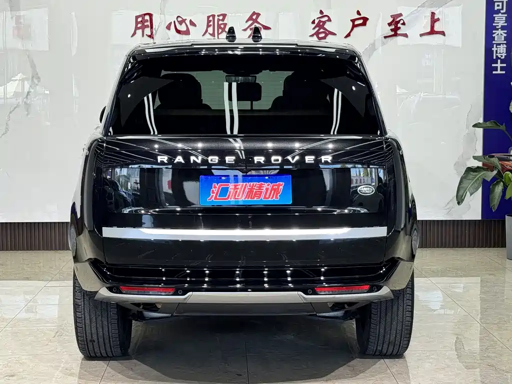 Land Rover Range Rover 2023 3.0 L6 400PS Long Wheelbase