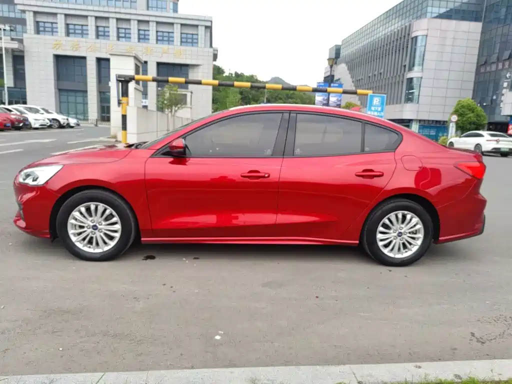 Ford Focus — миниатюра 3