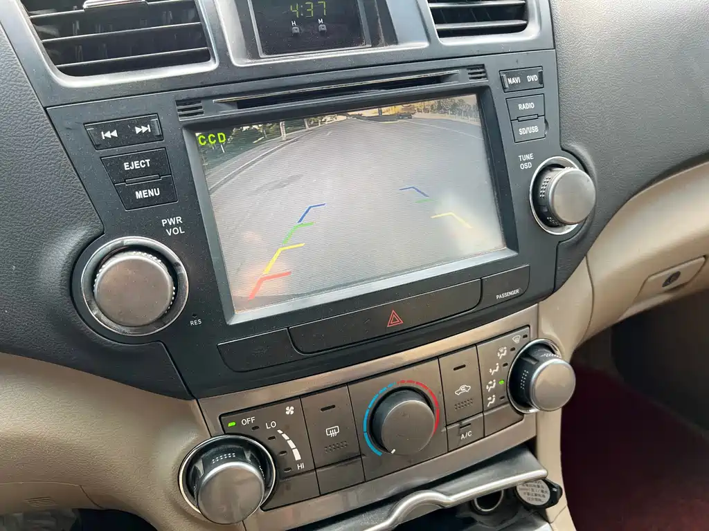 Toyota Highlander — миниатюра 14