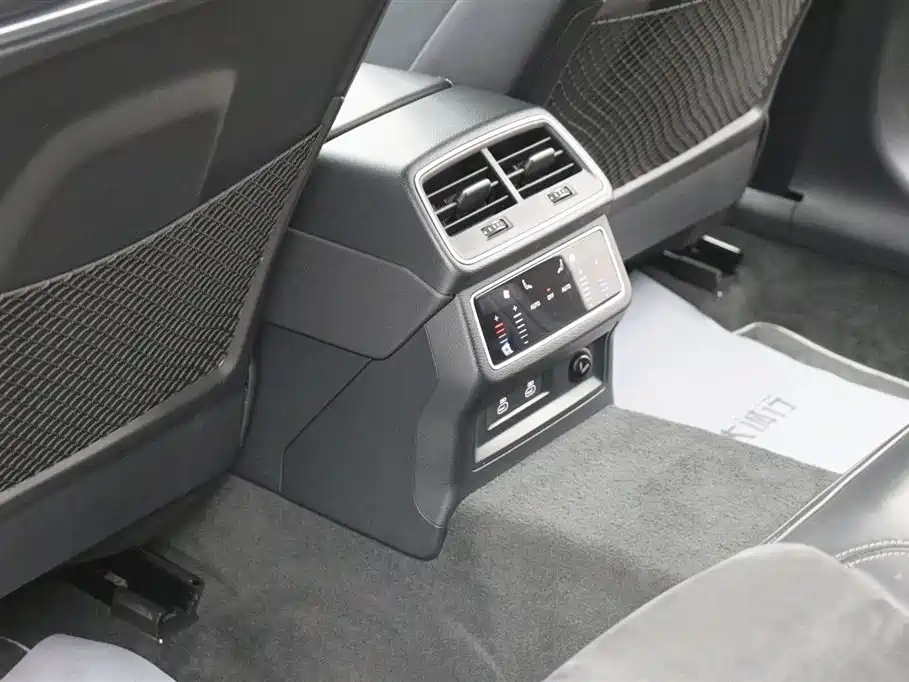 Audi A7L 45TFSI S-line Dream Builder Type Liujing Package, фото 21