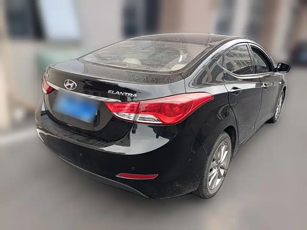 Hyundai Elantra Langdong — миниатюра 10