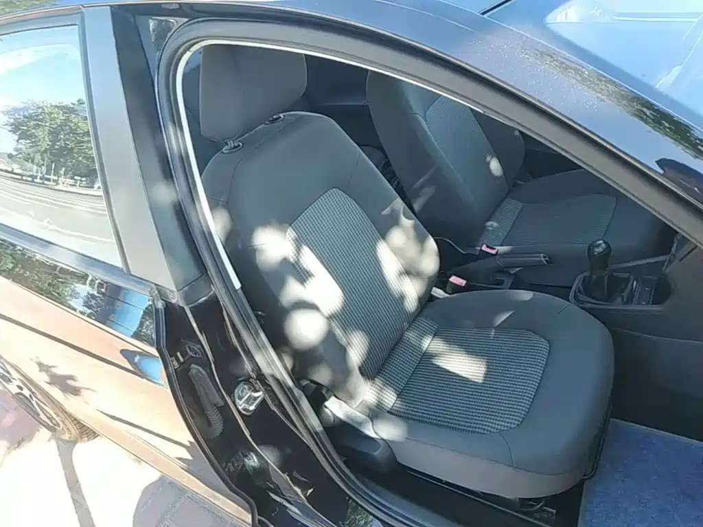 Volkswagen Santana — миниатюра 25