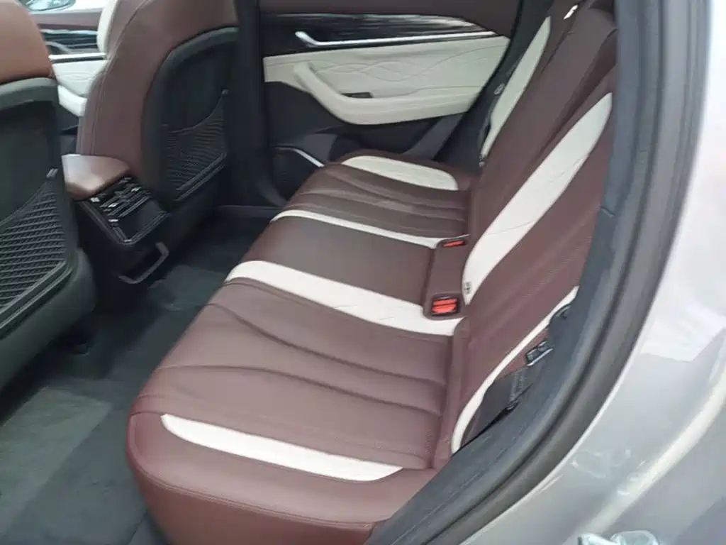 Geely Xingyue L — миниатюра 17