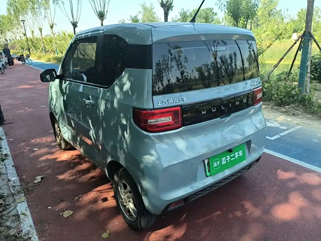 Wuling MINIEV — миниатюра 5