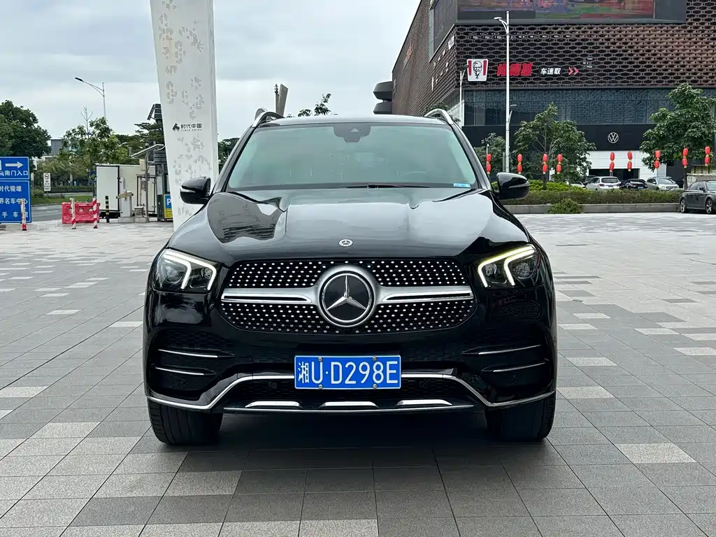 Mercedes-Benz GLE (Import) — миниатюра 2