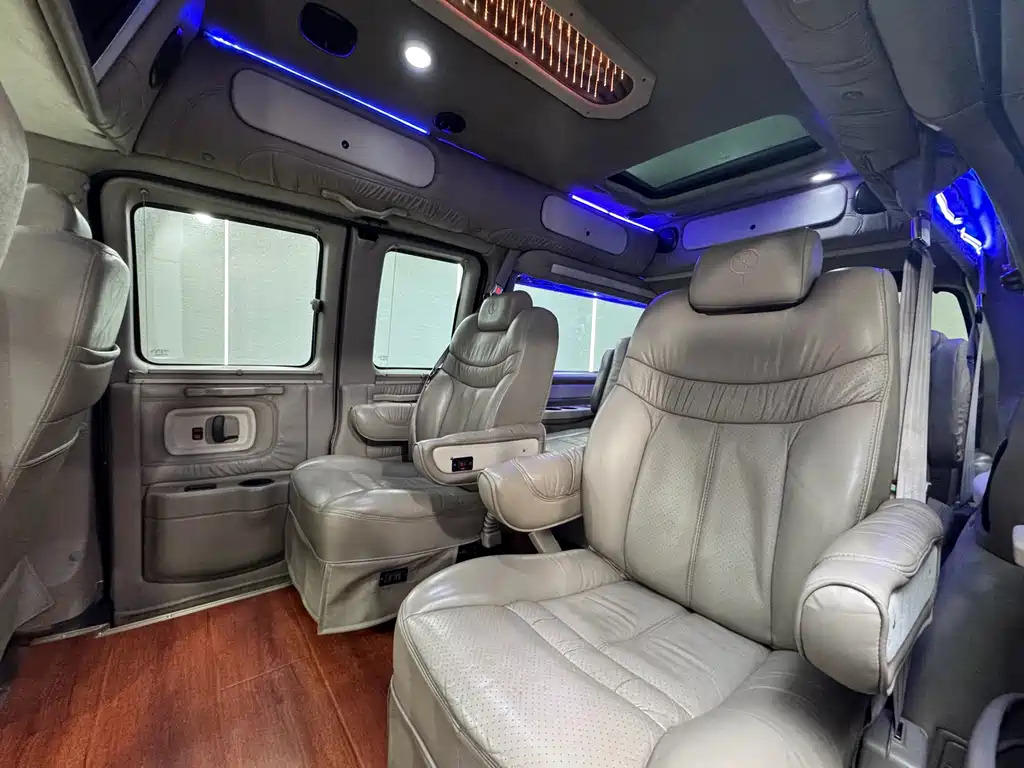 Chevrolet Express 2009 5.6L AT