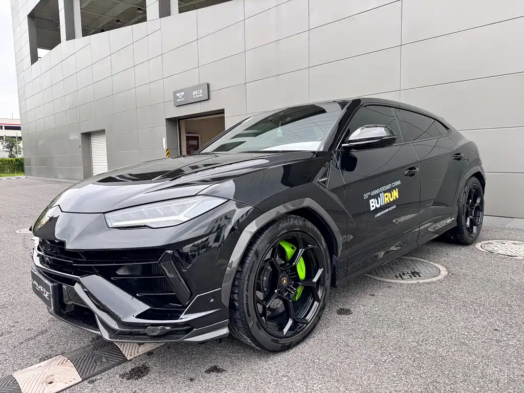 Купить Lamborghini Urus