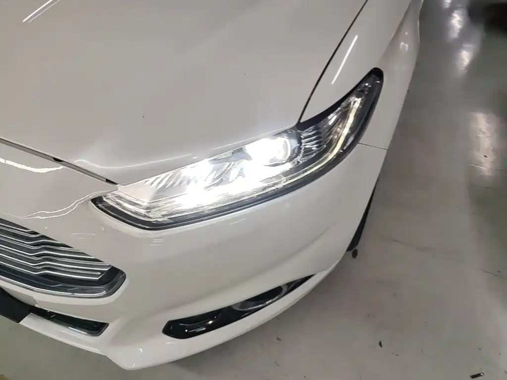 Ford Mondeo — миниатюра 24