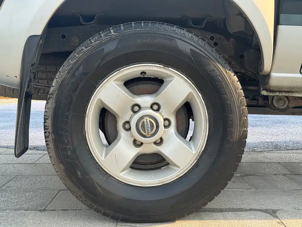 Nissan D22 — миниатюра 9