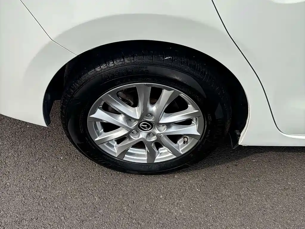 Mazda 3 Axela — миниатюра 11