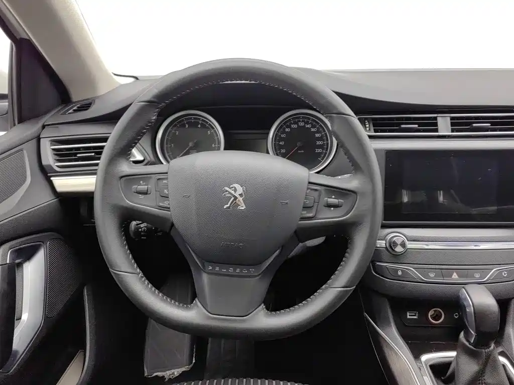 Peugeot 408 — миниатюра 11