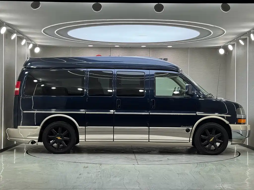 Chevrolet Express 2009 5.6L AT