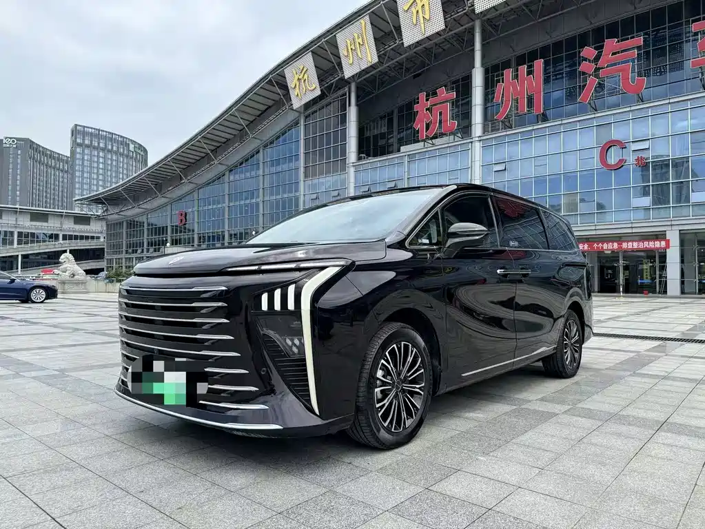 Dongfeng V9 2024 1.5TD 200km Luxury